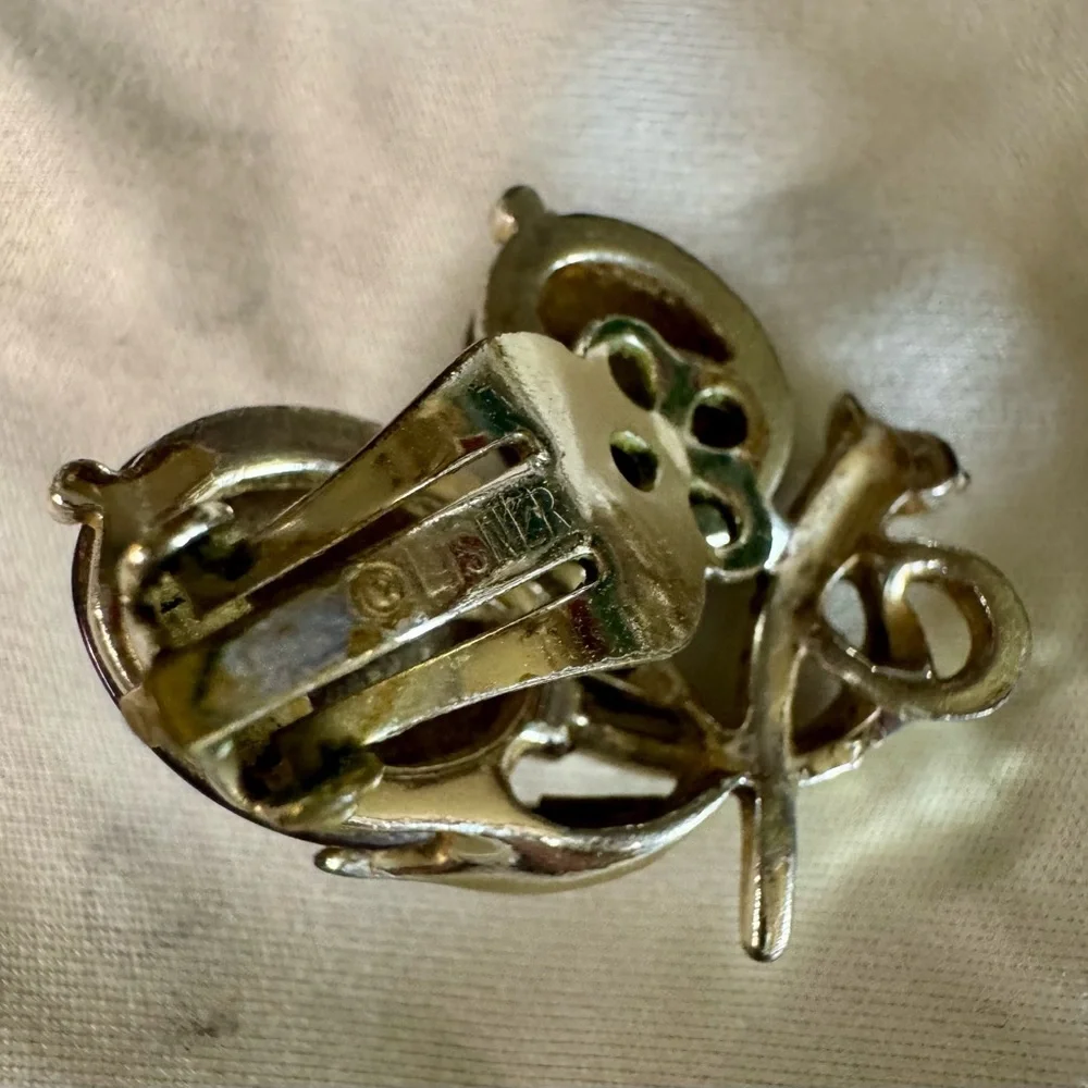 Vintage Lisner 1960’s Gray Moonstone and Silver Women's Clip on Earrings - Picture 4 of 9